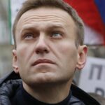 Il corpo di Navalny è stato finalmente consegnato alla madre