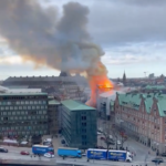 Incendio alla Borsa di Copenaghen, crollata la guglia